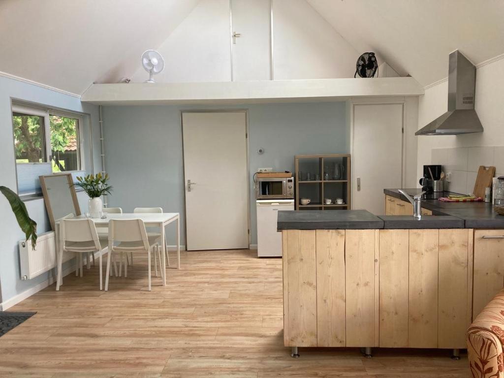 The Bee - Trekkershuts & Apartment Opperdoes Exterior photo