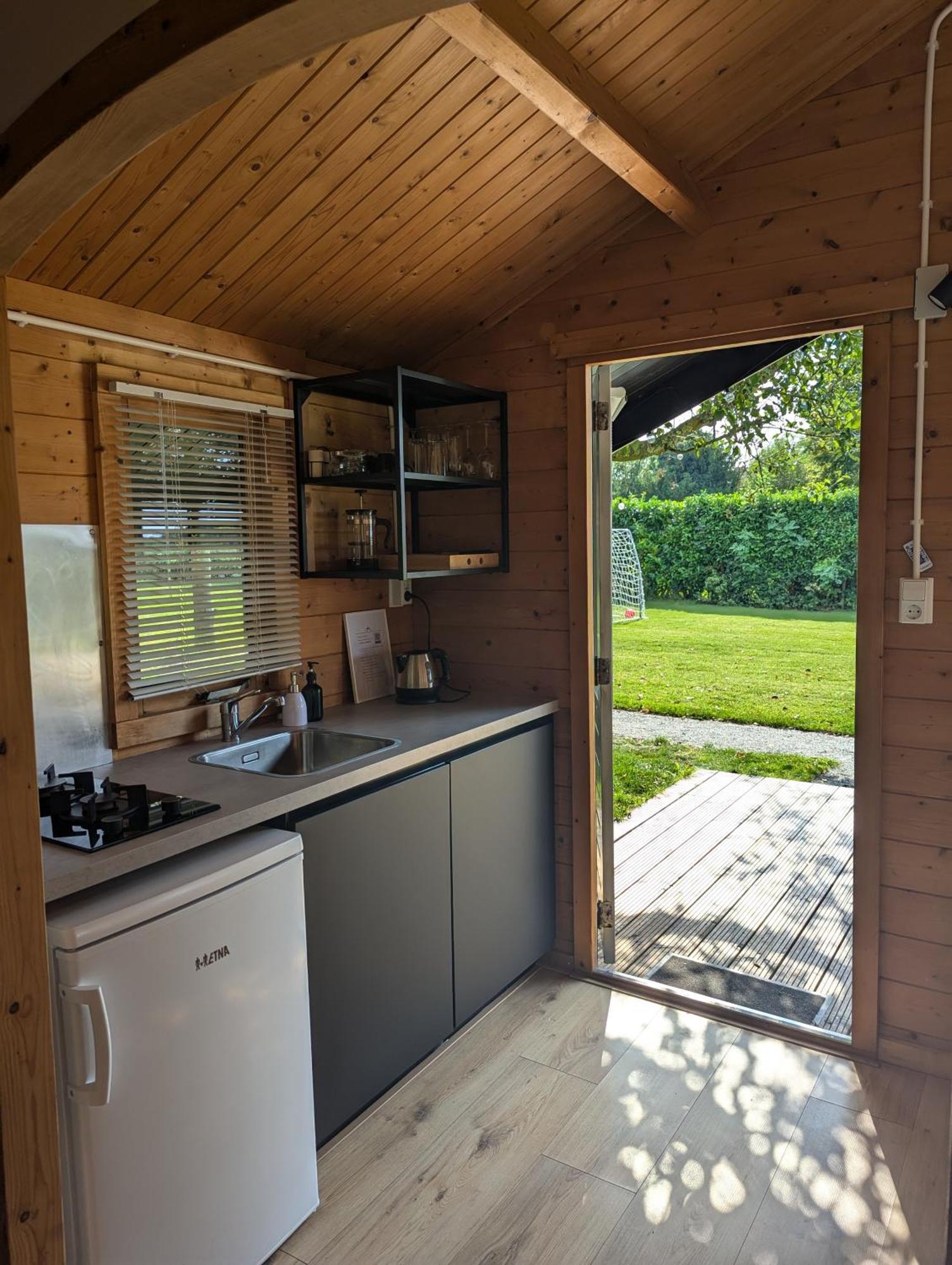 The Bee - Trekkershuts & Apartment Opperdoes Exterior photo