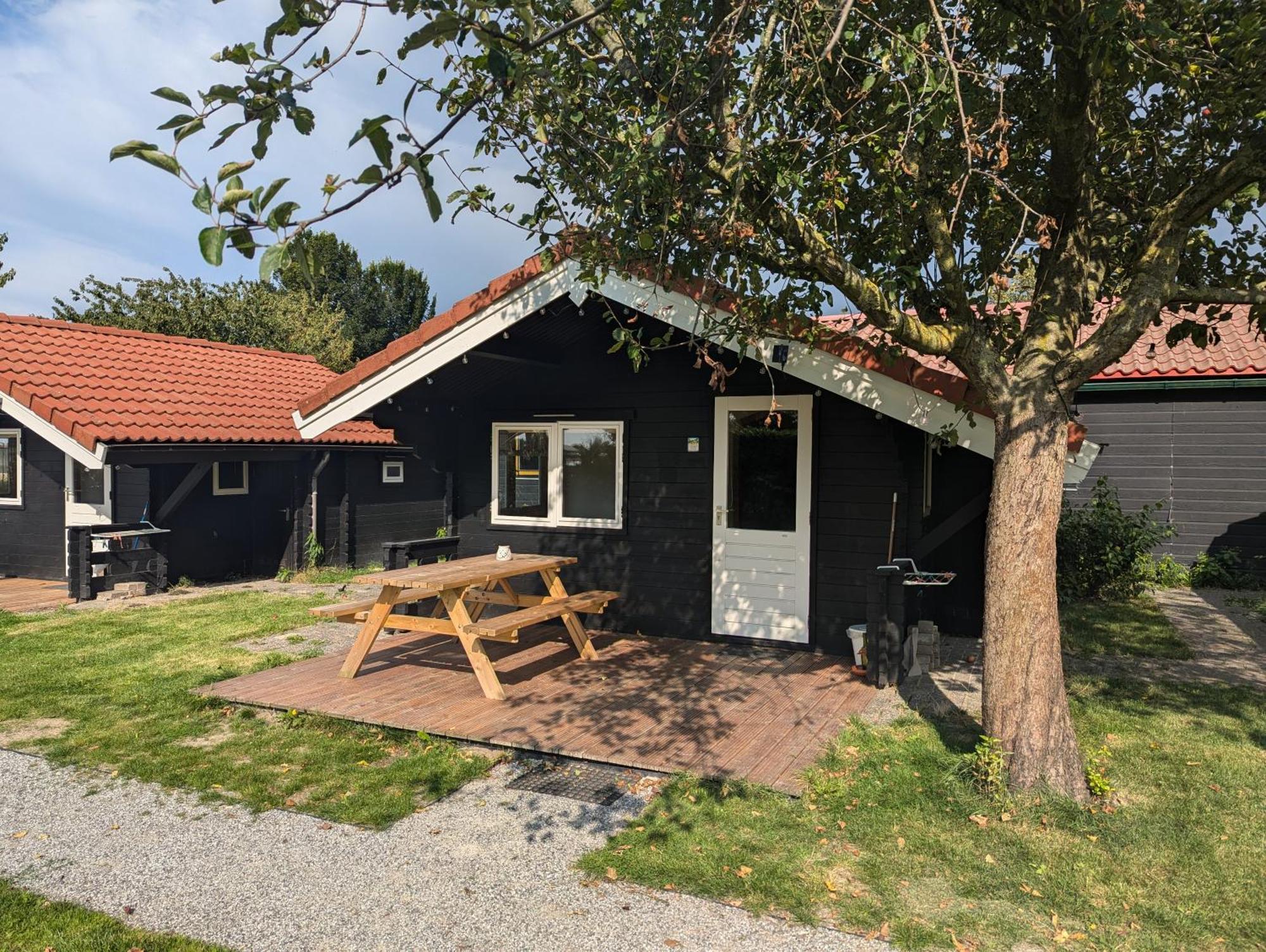The Bee - Trekkershuts & Apartment Opperdoes Exterior photo